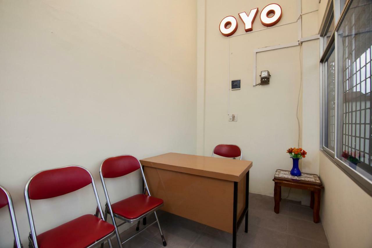 Oyo 885 Tangkul Residence Medan Esterno foto
